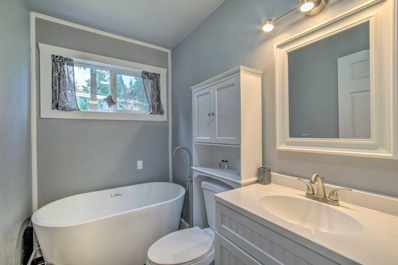 Cozy North Bend Getaway Near Dunes And Ocean! Lakeside 외부 사진
